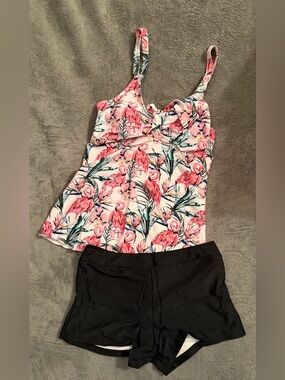 New ~  Pink Flamingo Tankini Swim Top & Swim Shorts Size Medium